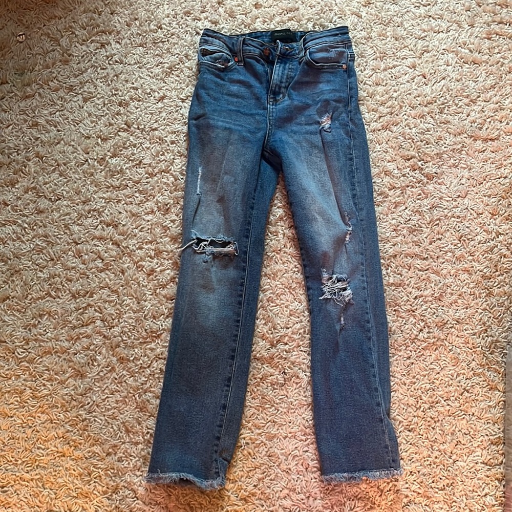 These Kendall and Kylie jeans are in amazing shape!